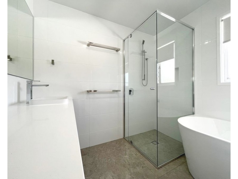 19 Breadsell Street, Carindale QLD 4152