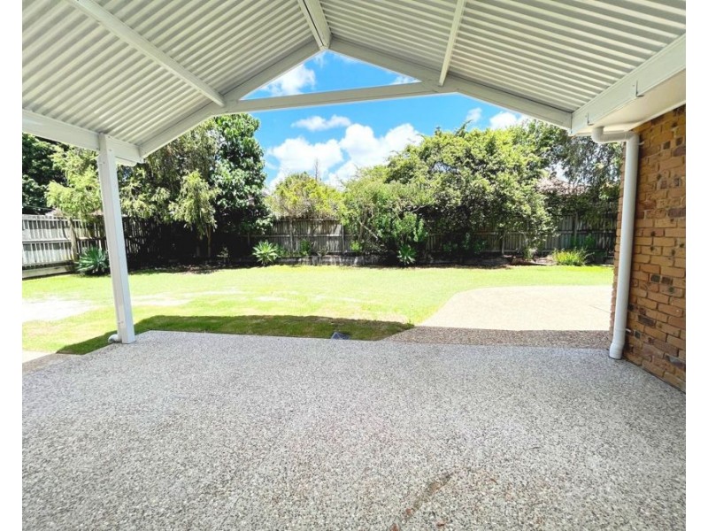 19 Breadsell Street, Carindale QLD 4152