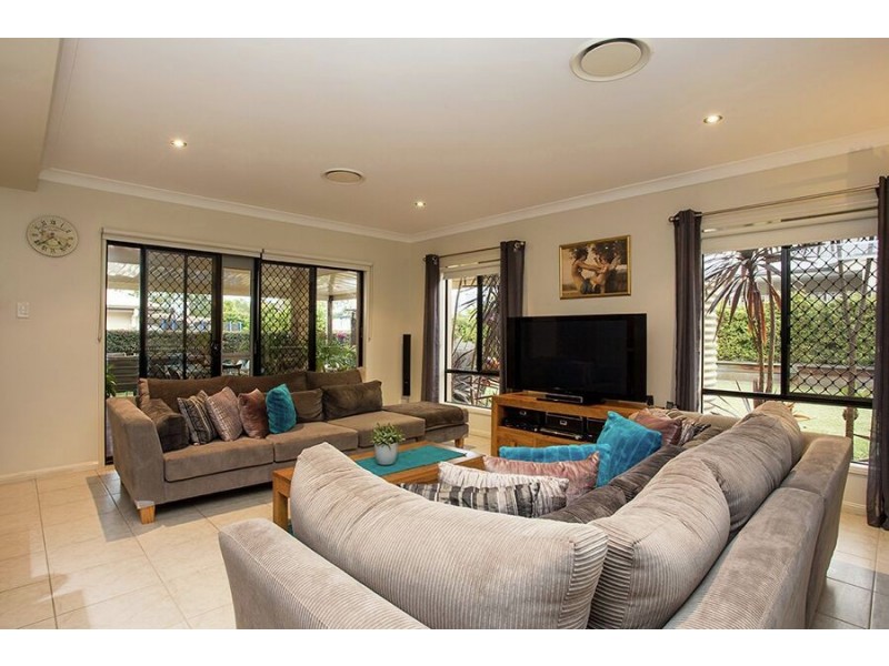 15 Lilyvale Crescent, Ormeau QLD 4208