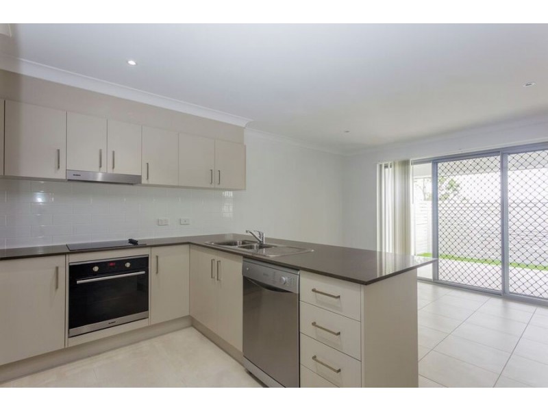 1/7 Elizabeth St, Coomera QLD 4209