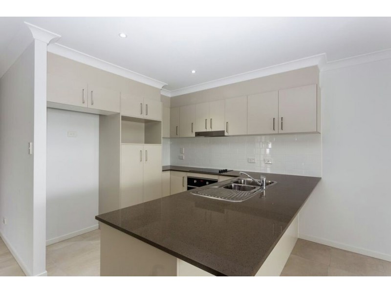 1/7 Elizabeth St, Coomera QLD 4209