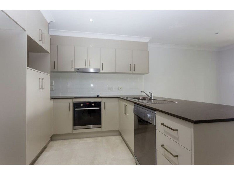 1/7 Elizabeth St, Coomera QLD 4209