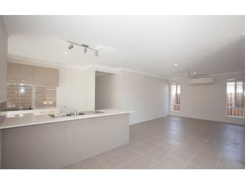 9 Kalgoorlie St, Pimpama QLD 4209