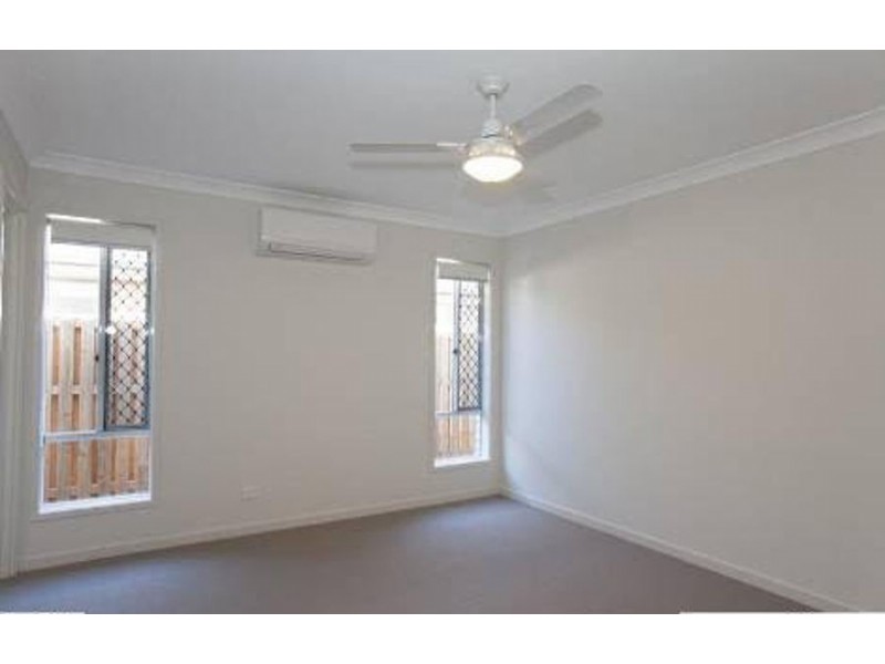 9 Kalgoorlie St, Pimpama QLD 4209