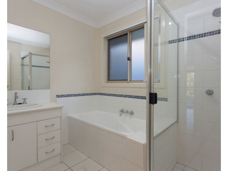 52 Silver Gull St, Coomera QLD 4209