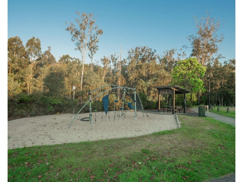 52 Silver Gull St, Coomera QLD 4209