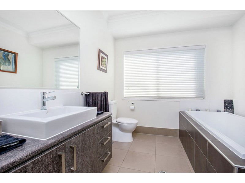 39 Pamphlet Lane, Coomera QLD 4209