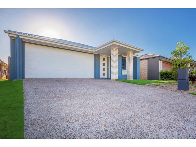 9 Kalgoorlie St, Pimpama QLD 4209