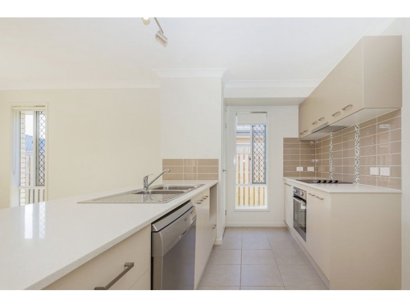 9 Kalgoorlie St, Pimpama QLD 4209