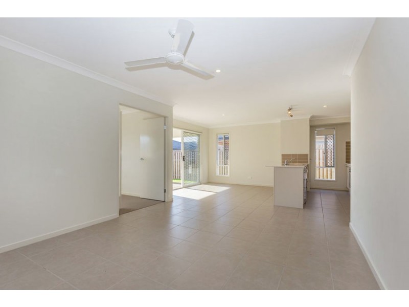 9 Kalgoorlie St, Pimpama QLD 4209