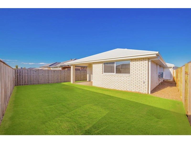 9 Kalgoorlie St, Pimpama QLD 4209