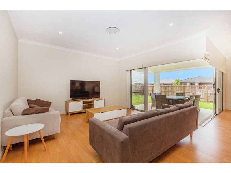 1 Warrabah Close, Pimpama QLD 4209