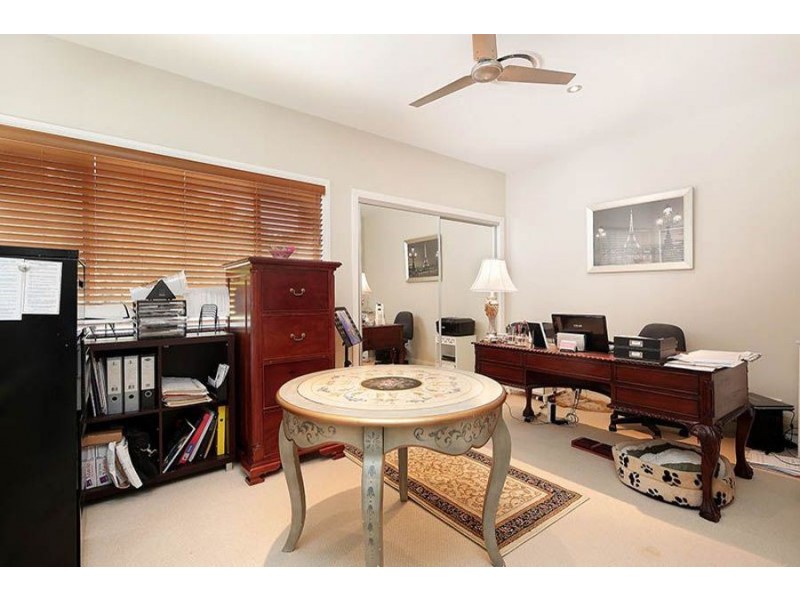 2243 Glengallon Way, Hope Island QLD 4212
