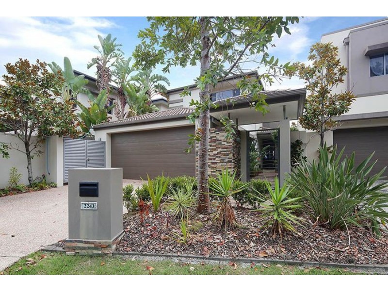 2243 Glengallon Way, Hope Island QLD 4212
