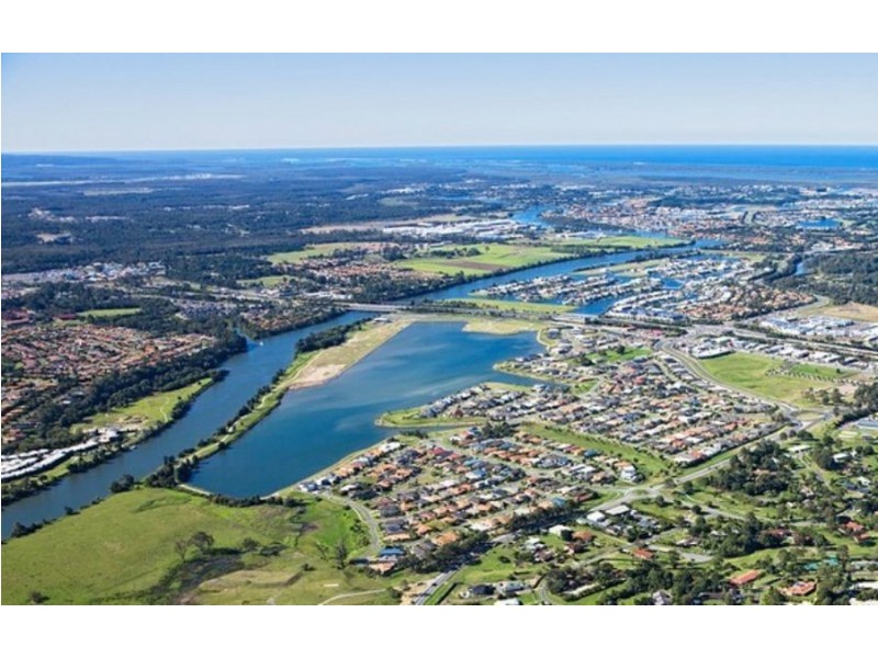 15 Eton Drive, Oxenford QLD 4210