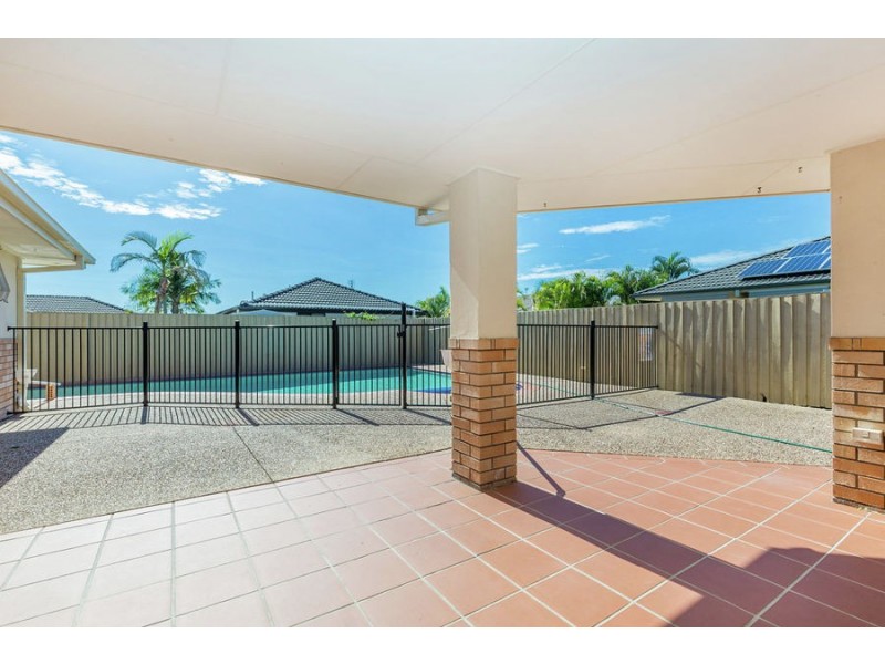 15 Eton Drive, Oxenford QLD 4210