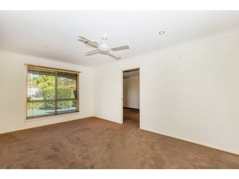 15 Eton Drive, Oxenford QLD 4210