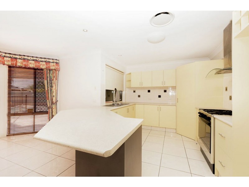 15 Eton Drive, Oxenford QLD 4210