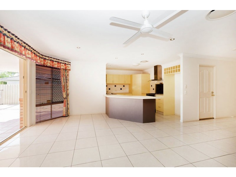 15 Eton Drive, Oxenford QLD 4210