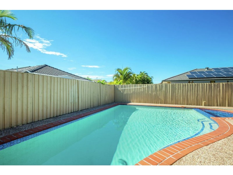 15 Eton Drive, Oxenford QLD 4210