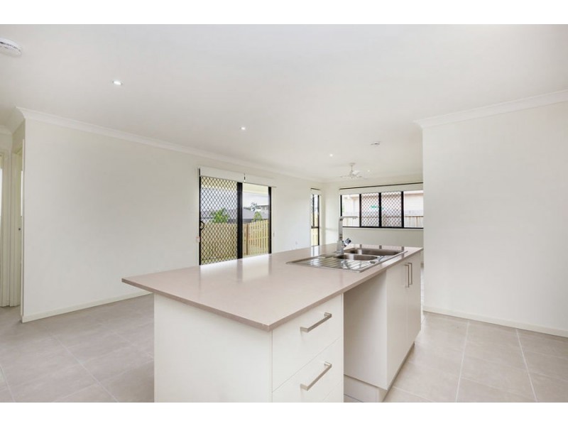 1/1 Moonlight Lane, Coomera QLD 4209