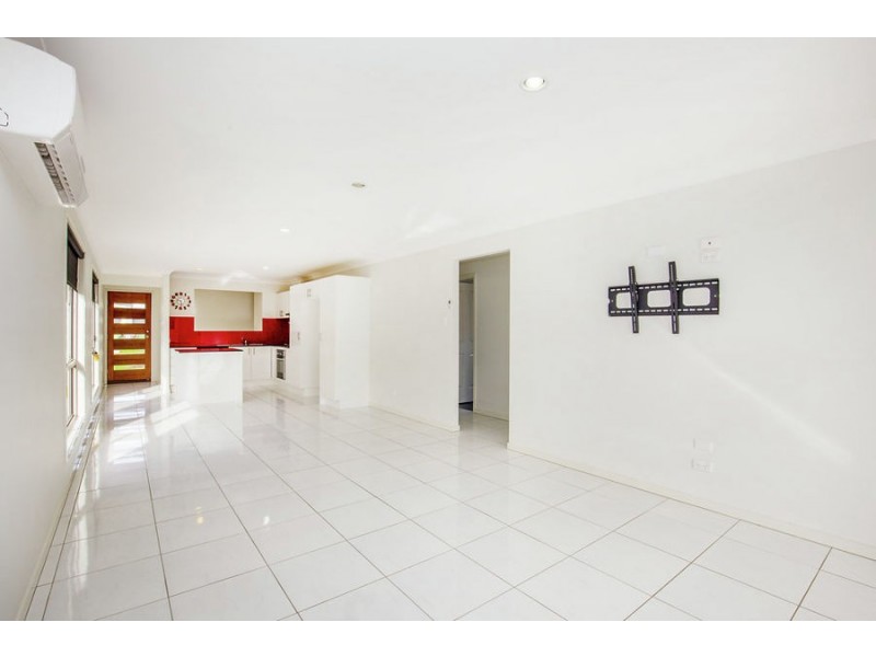 33 Collingrove Circuit, Pimpama QLD 4209