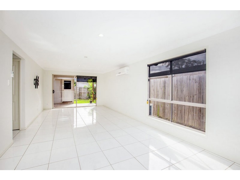 33 Collingrove Circuit, Pimpama QLD 4209