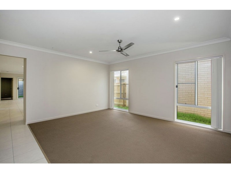 16 Learning St, Coomera QLD 4209