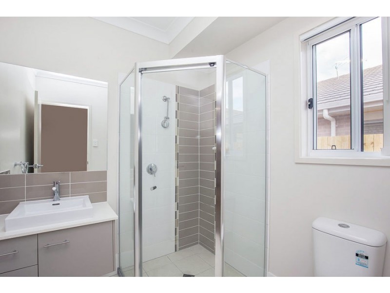 16 Learning St, Coomera QLD 4209