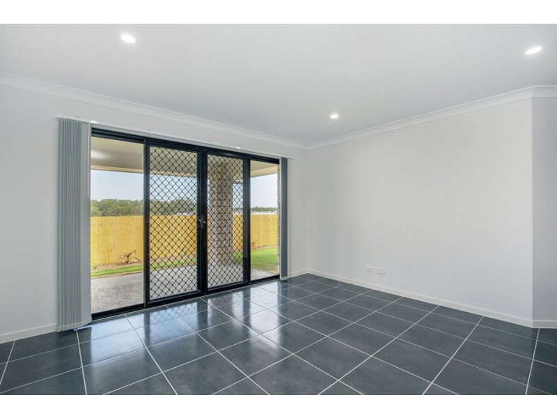 10 McWilliam St, Pimpama QLD 4209