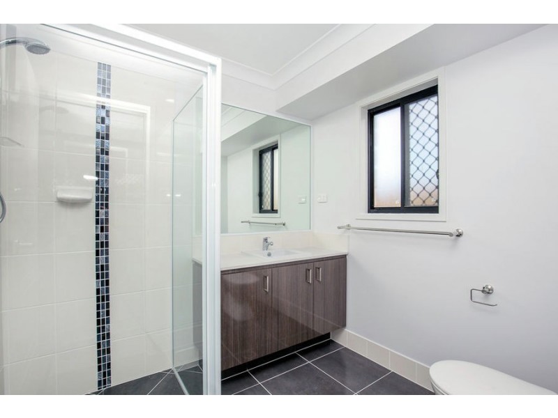 10 McWilliam St, Pimpama QLD 4209