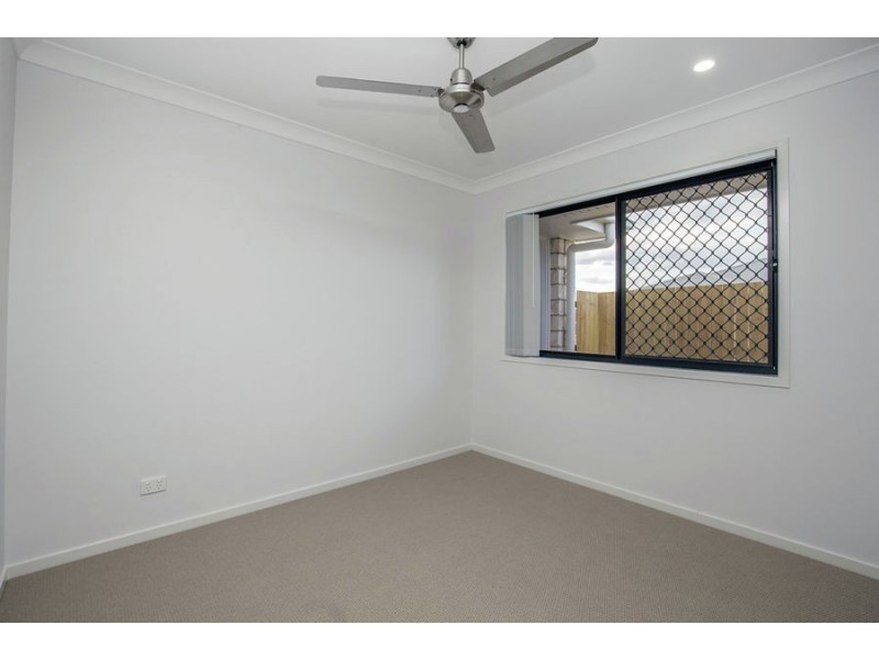 10 McWilliam St, Pimpama QLD 4209