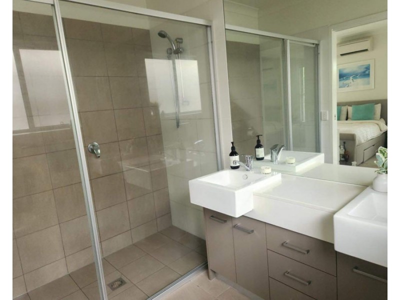 15 Paperbark Crescent, Coomera QLD 4209