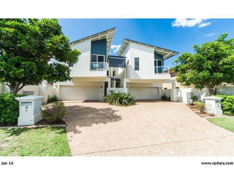 2/11 Mallard Ave, Paradise Point QLD 4216