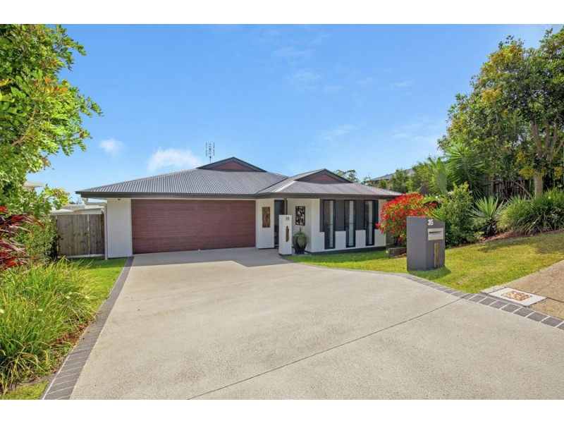 35 Diamantina Cct, Pacific Pines QLD 4211
