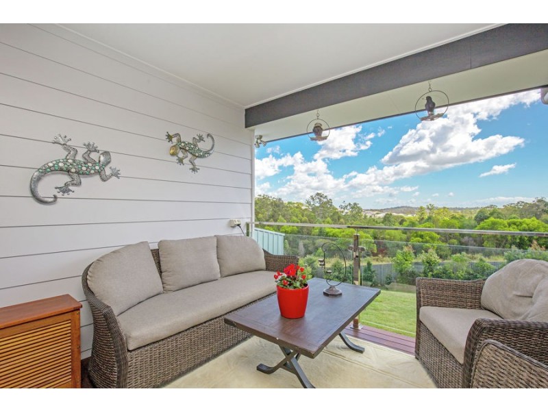 35 Diamantina Cct, Pacific Pines QLD 4211