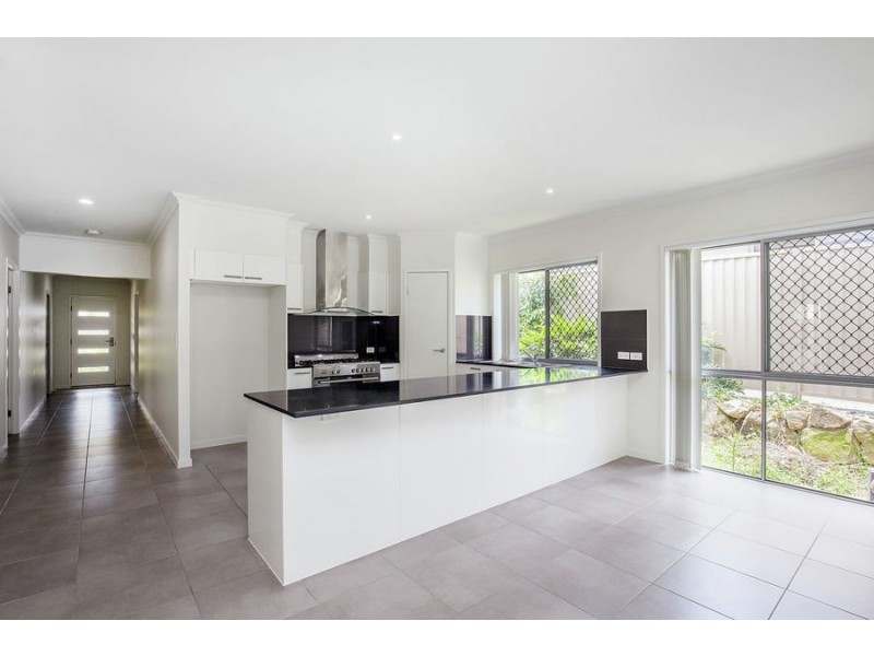 6 Stratus Lane, Coomera QLD 4209
