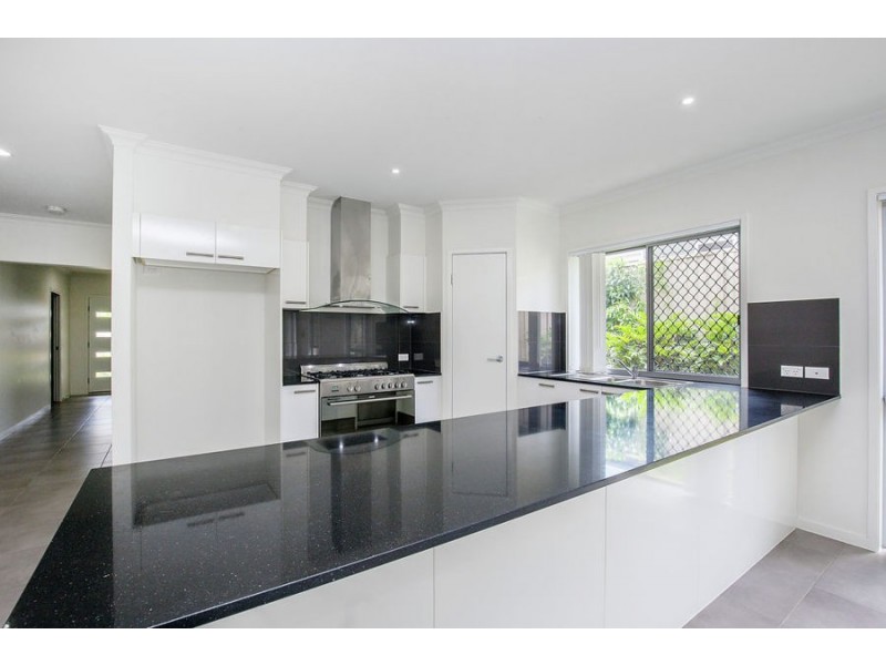 6 Stratus Lane, Coomera QLD 4209