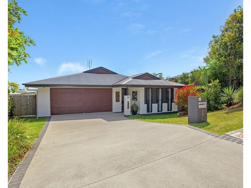35 Diamantina Circuit, Pacific Pines QLD 4211