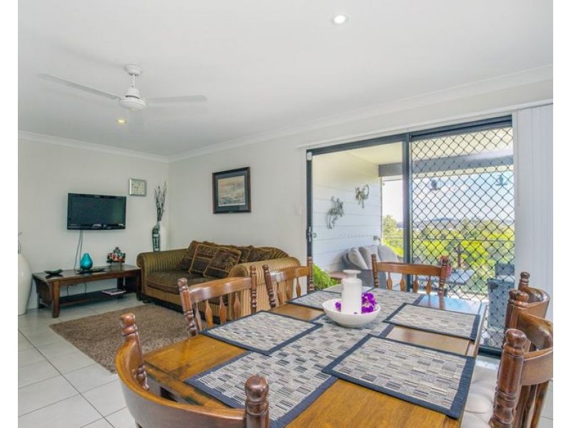 35 Diamantina Circuit, Pacific Pines QLD 4211