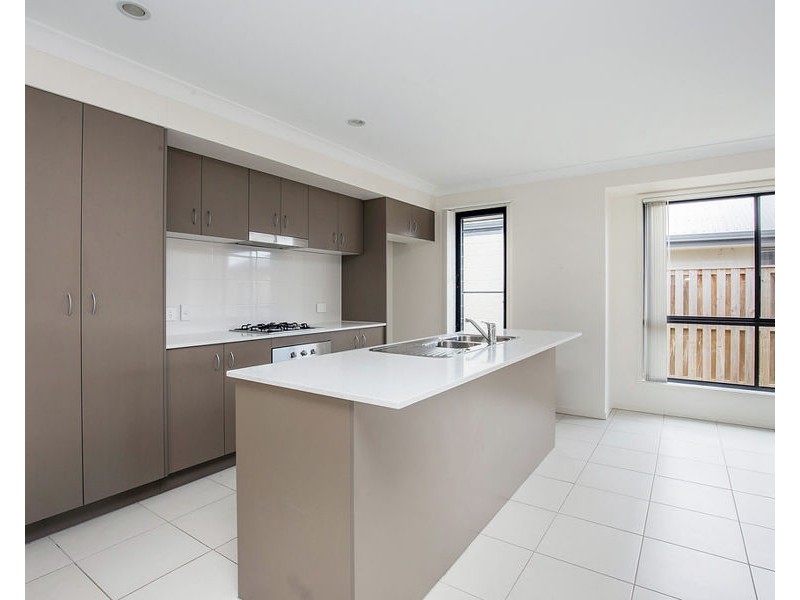 18 Cypress Circuit, Coomera QLD 4209