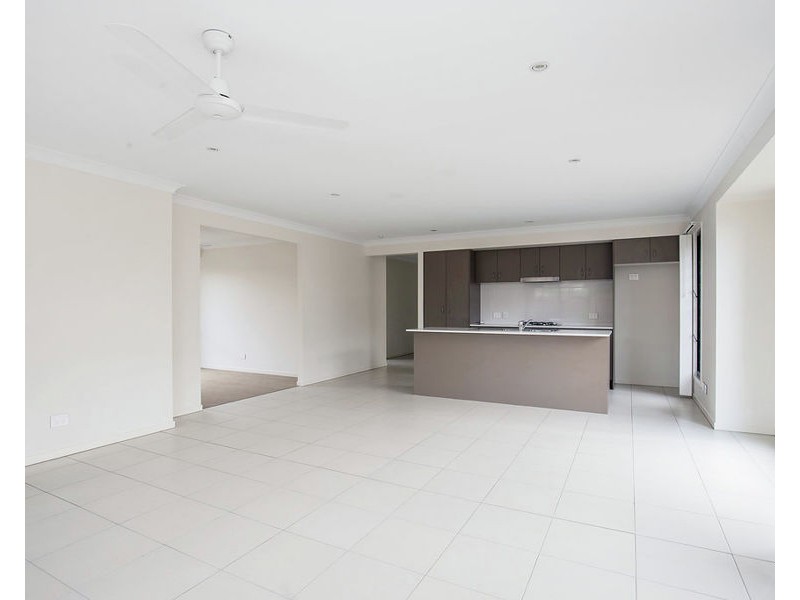 18 Cypress Circuit, Coomera QLD 4209