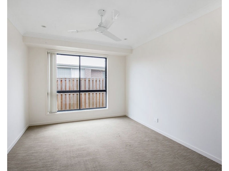 18 Cypress Circuit, Coomera QLD 4209