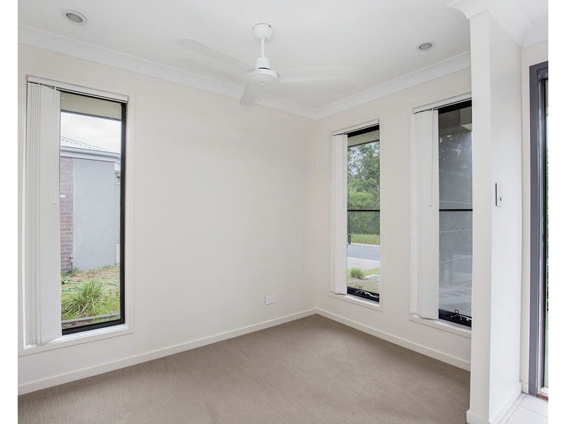 18 Cypress Circuit, Coomera QLD 4209