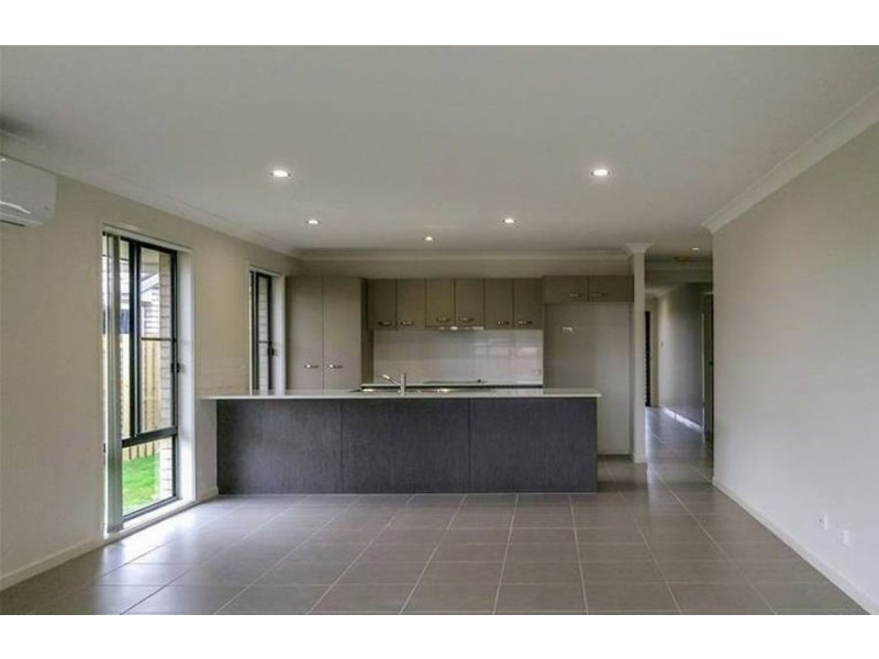 9 Avondale Drive, Pimpama QLD 4209