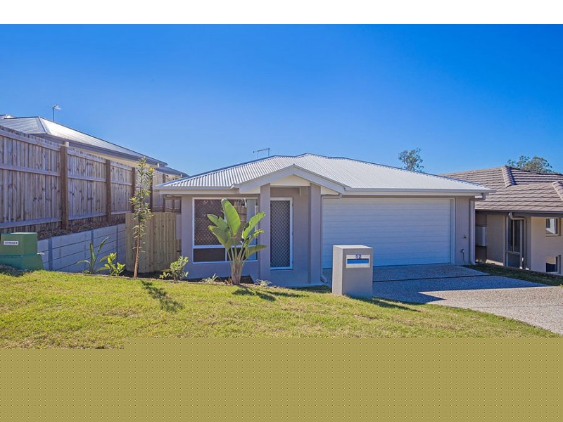 12 Graham St, Pimpama QLD 4209