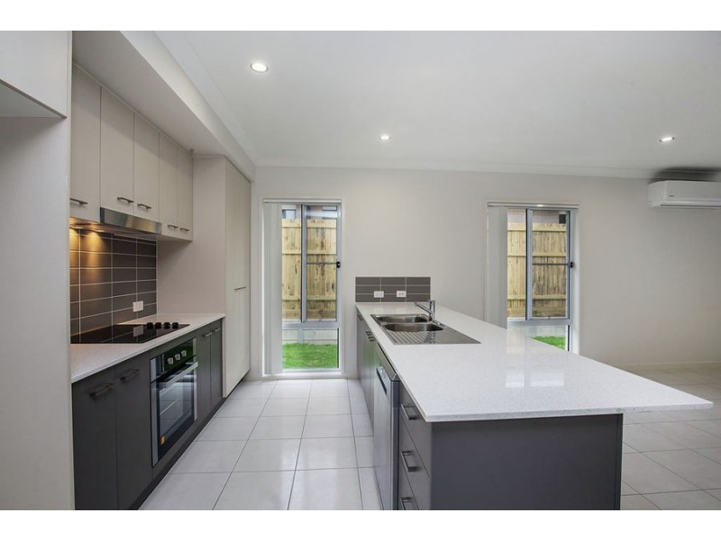 30 Tribeca Circuit, Coomera QLD 4209