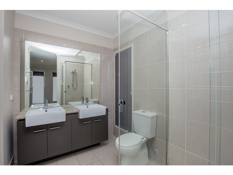 22 Pamphlet Lane, Coomera QLD 4209