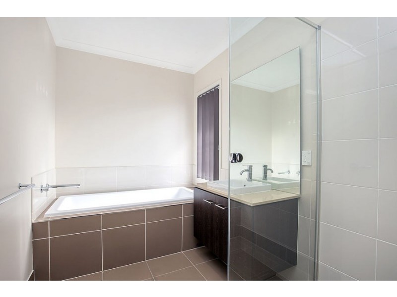 22 Pamphlet Lane, Coomera QLD 4209