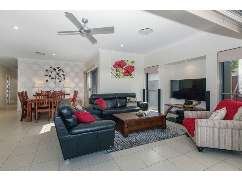 4 Pamphlet Lane, Coomera QLD 4209